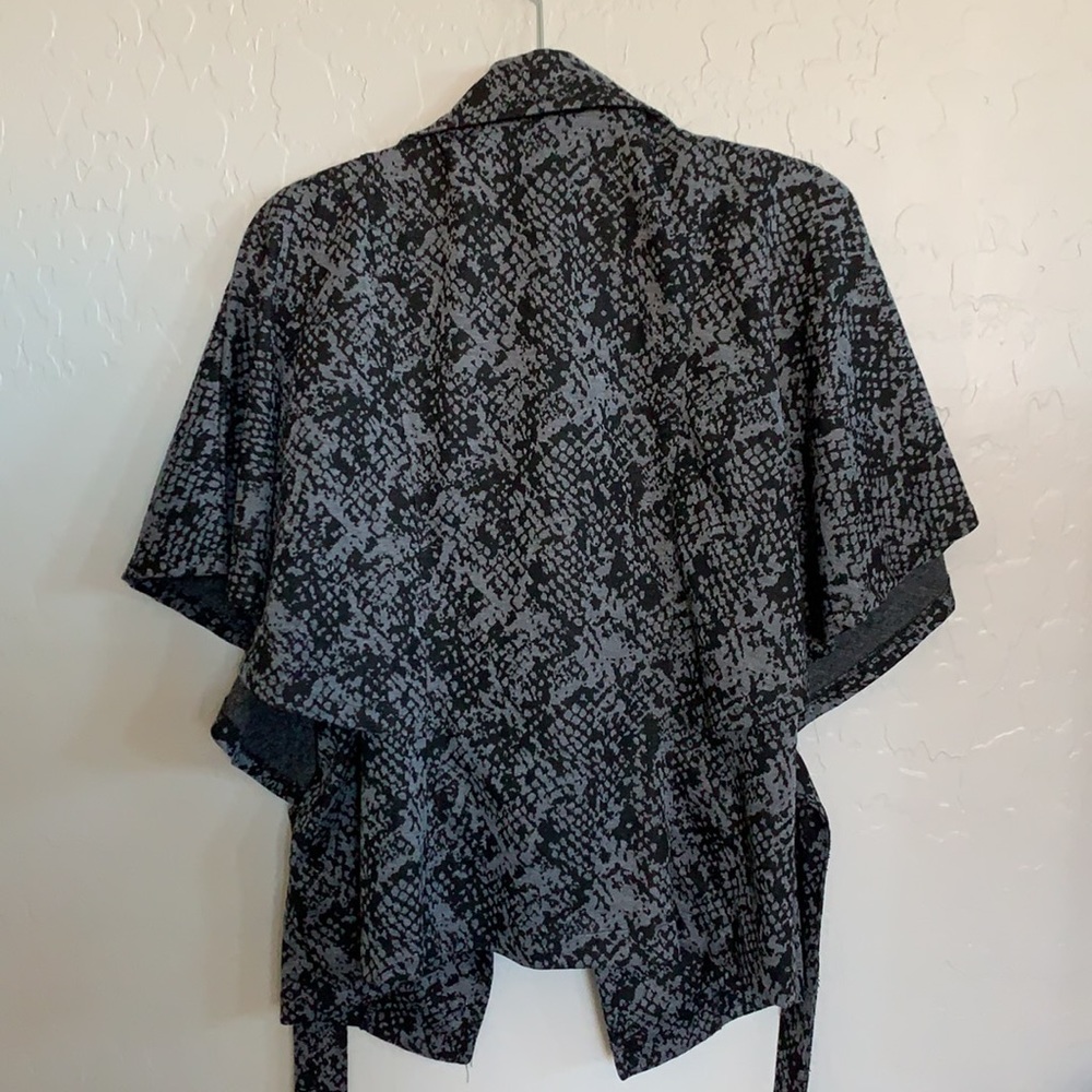 Fever Wrap Style Light Belted Jacket Euc - image 8